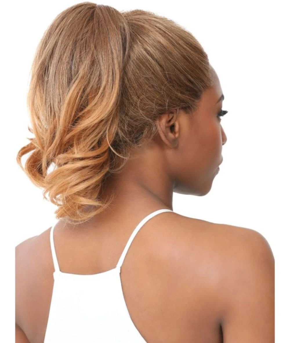 Nutique Illuze 360 Lace Ponytail Wig- Giana 4 Nutique Illuze 360 Lace Ponytail Wig- Giana - Image 4
